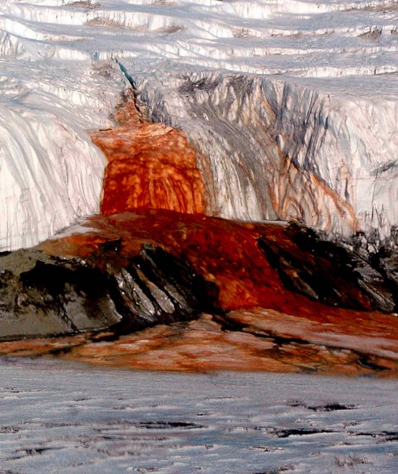 Blood Falls p Antarktis - ett rtt vattenfall.