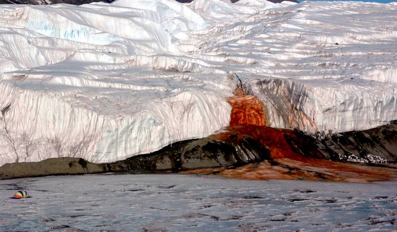 Blood Falls p Antarktis, med tlt