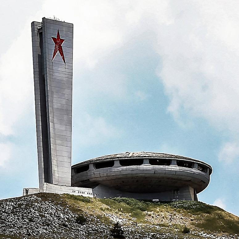 Buzludzjamonumentet i Bulgarien, minne av Sovjetunionen och kommunism