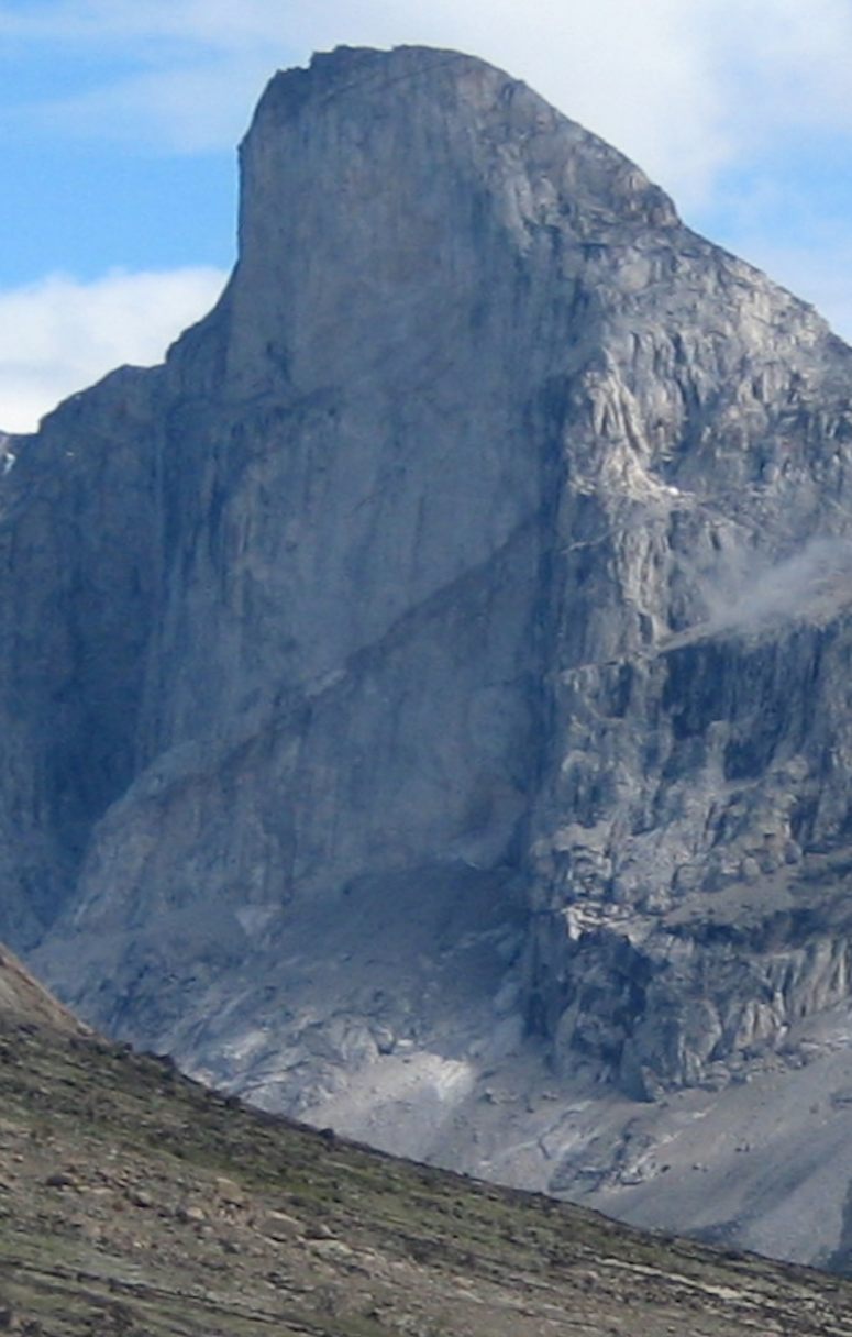 Vrldens hgsta vertikala klippa (stup) p Thor Peak (Mount Thor).