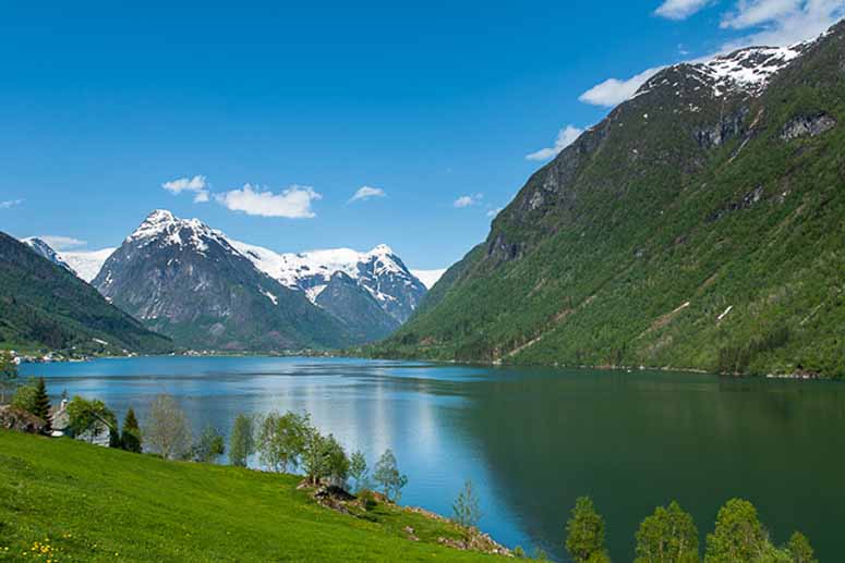 Fjaerlandsfjorden i Norge